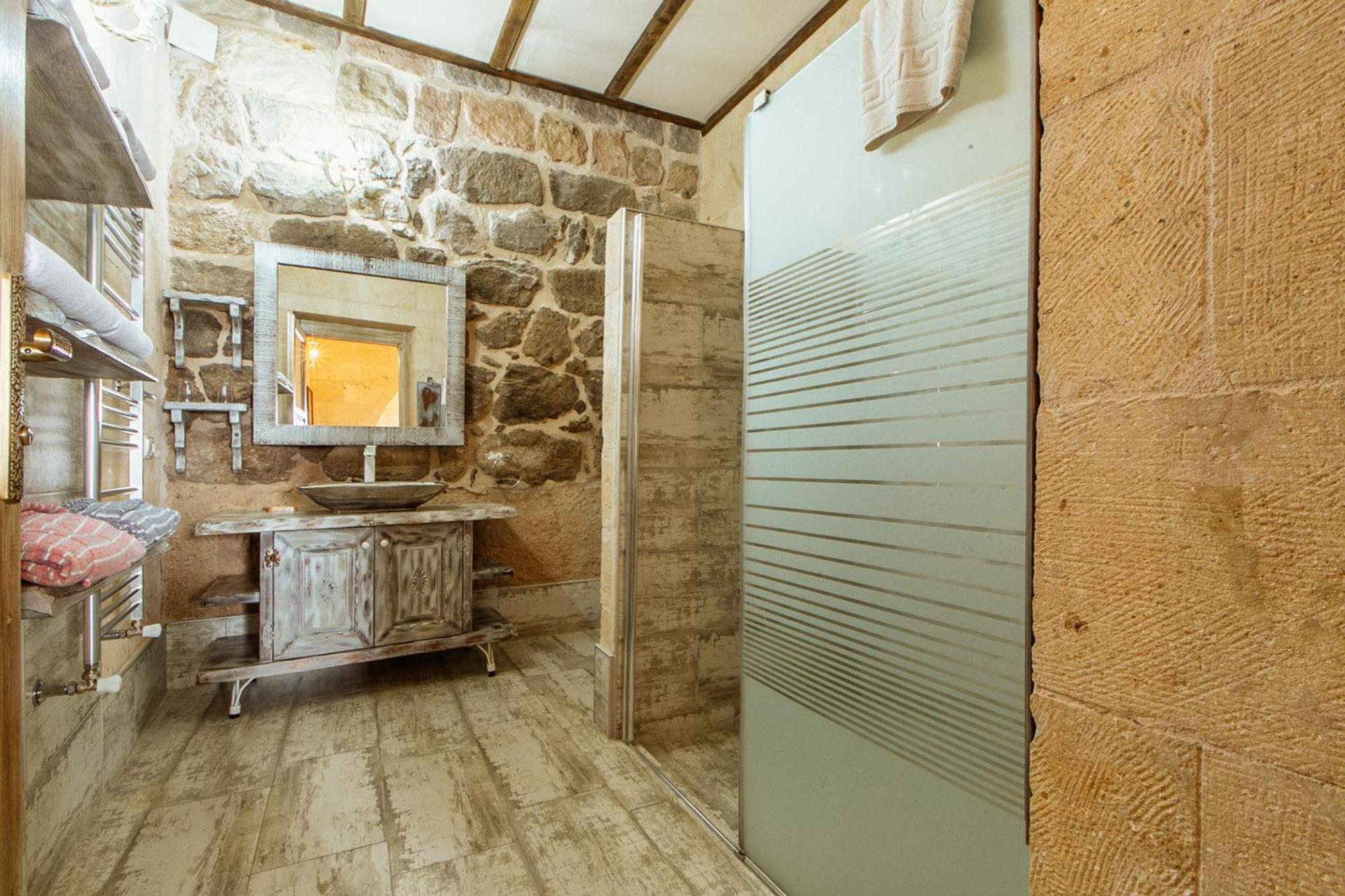 Karlik Cave Suite Cappadocia Uchisar Εξωτερικό φωτογραφία