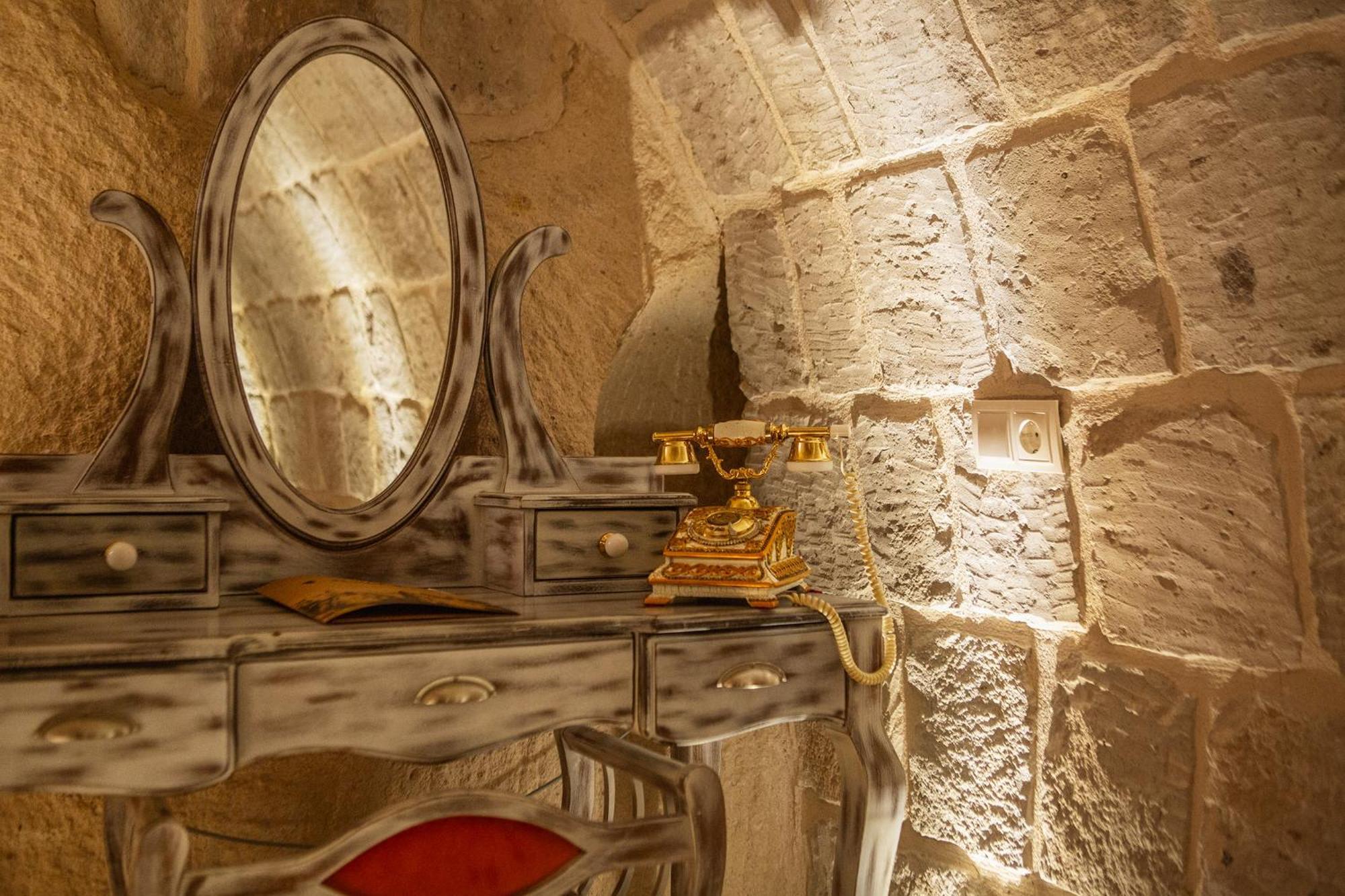 Karlik Cave Suite Cappadocia Uchisar Εξωτερικό φωτογραφία